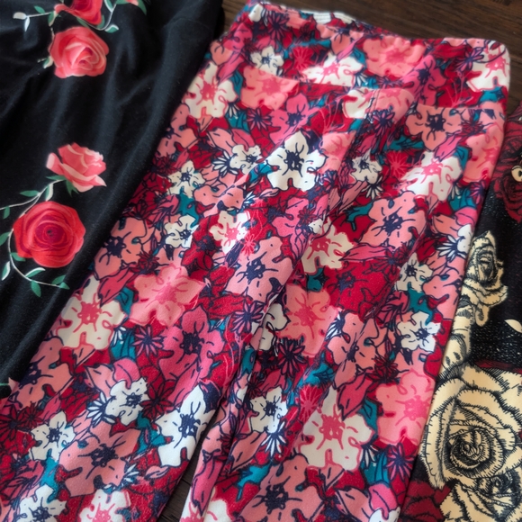 LULAROE Girls Floral Patterned Leggings Bundle Lot Of 4 Pairs Size Small/Medium - Picture 4 of 6